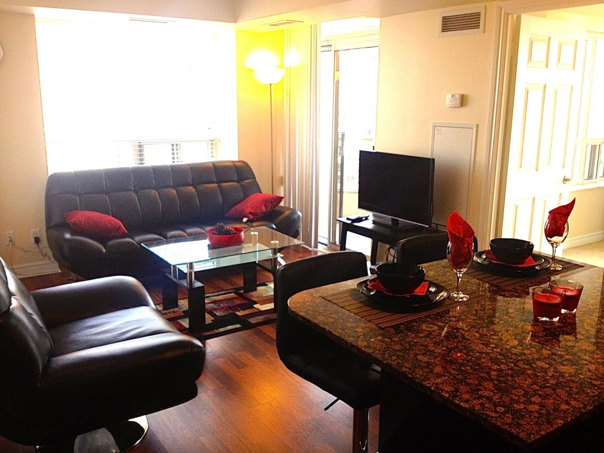 Royal Stays Furnished Apartments - Square One Mississauga Szoba fotó
