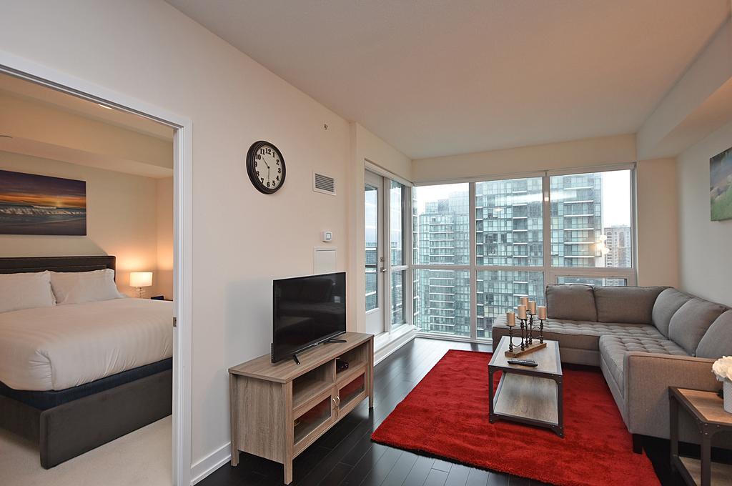 Royal Stays Furnished Apartments - Square One Mississauga Kültér fotó