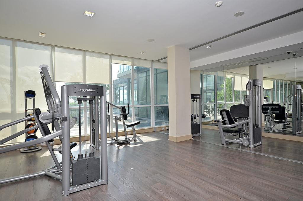 Royal Stays Furnished Apartments - Square One Mississauga Kültér fotó