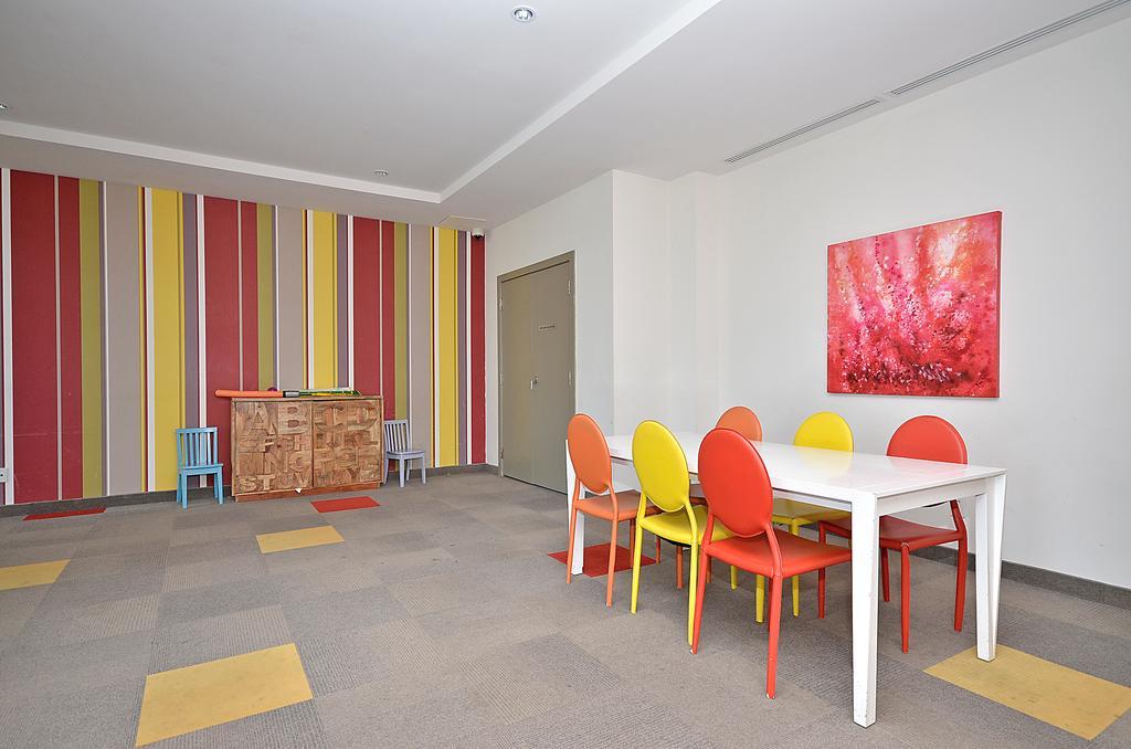 Royal Stays Furnished Apartments - Square One Mississauga Kültér fotó