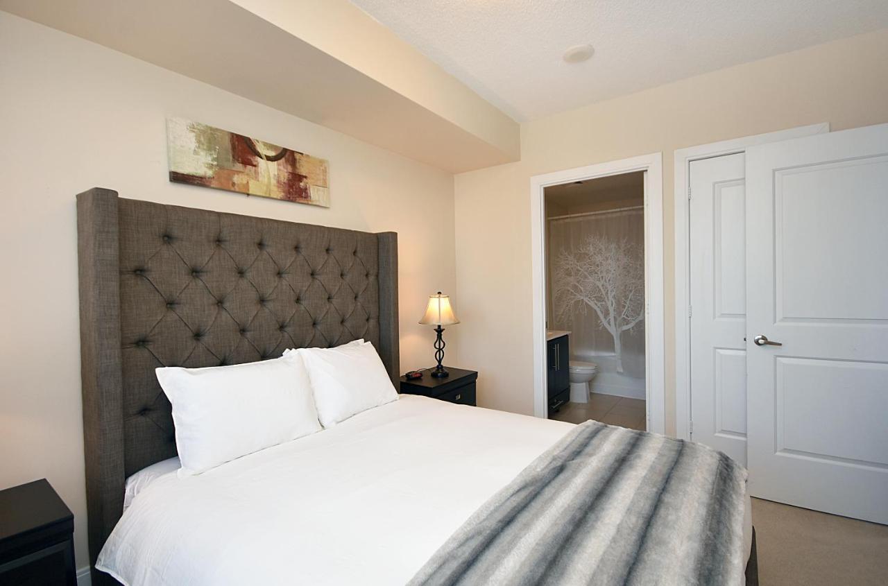 Royal Stays Furnished Apartments - Square One Mississauga Kültér fotó